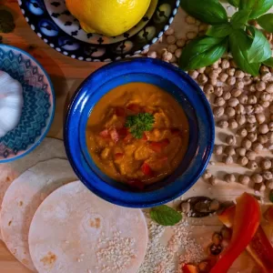 trailfood-roasted-red-pepper-hummus-and-seeds-hiking-lunch