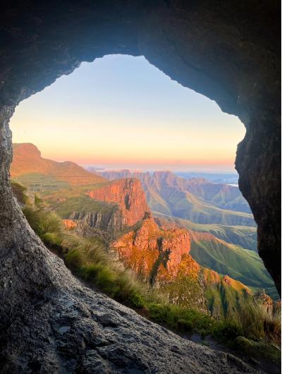 rolands cave, cathedral peak region